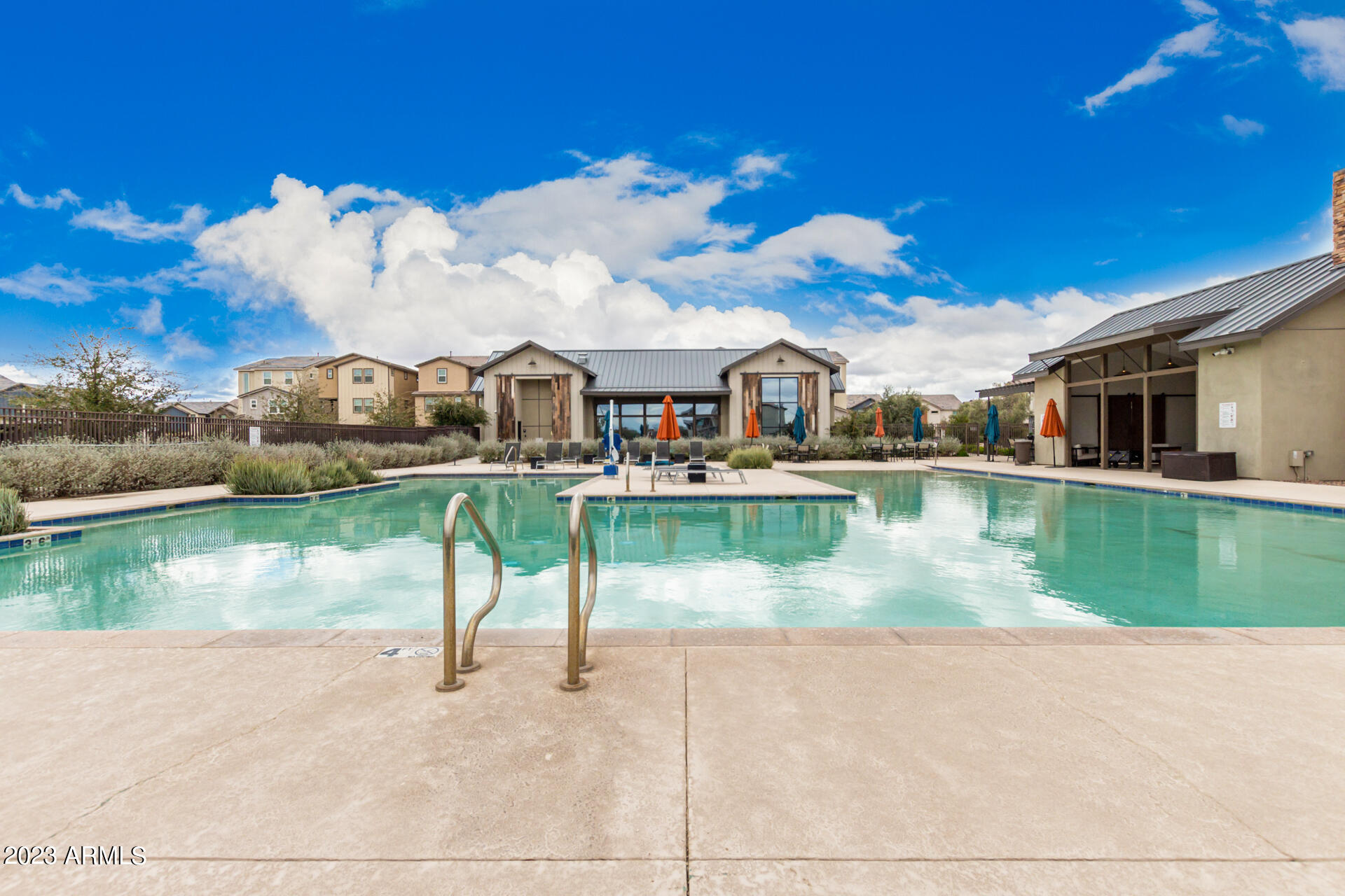 758 W WINCHESTER Drive