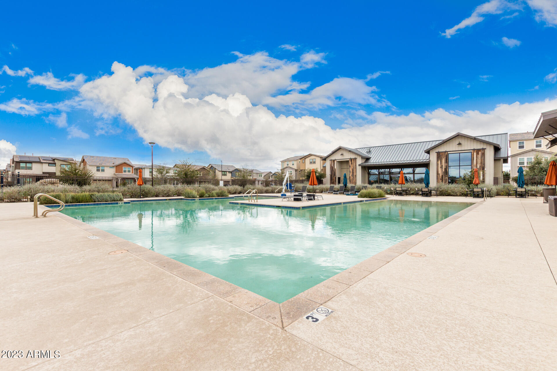 758 W WINCHESTER Drive