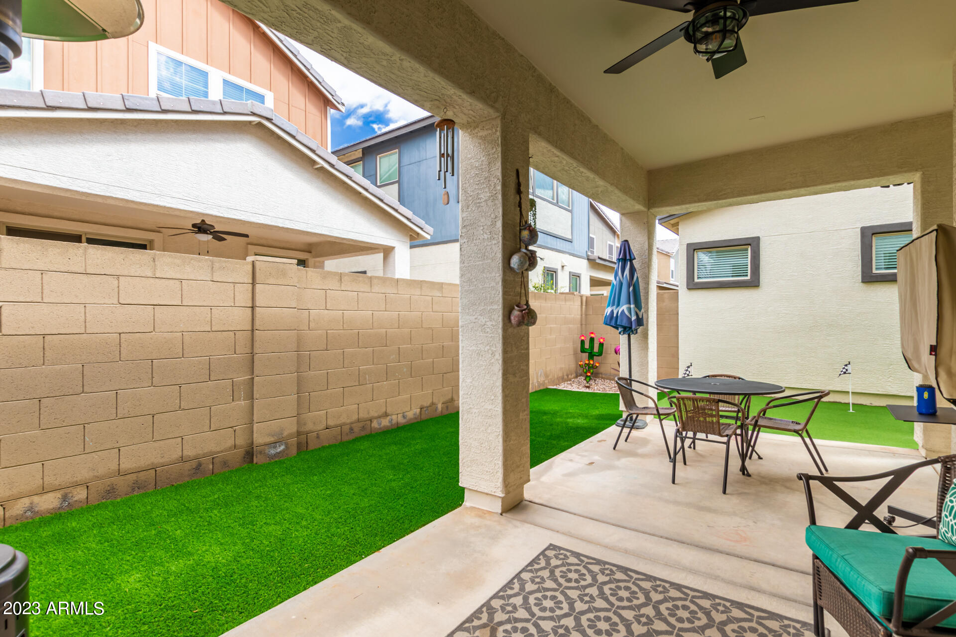 758 W WINCHESTER Drive