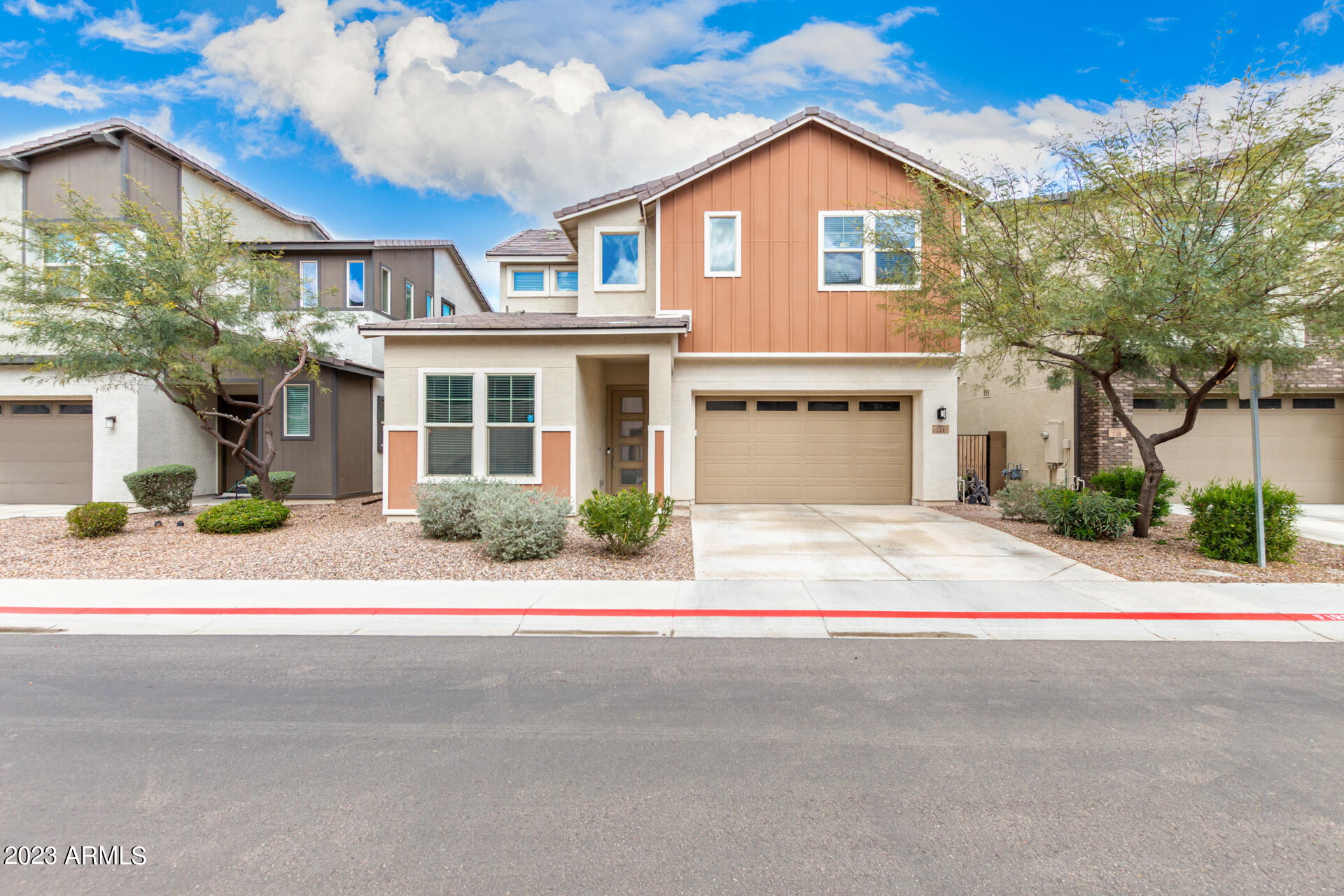 758 W WINCHESTER Drive