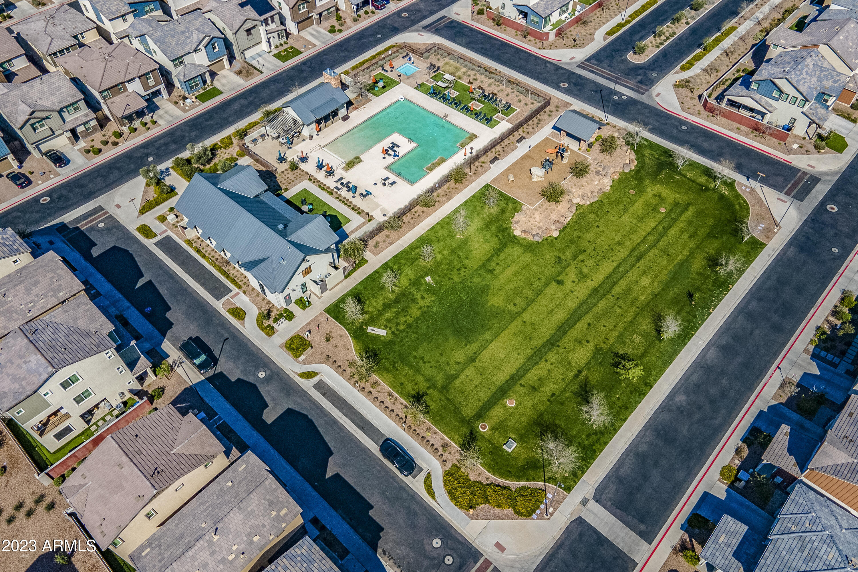 743 W WINCHESTER Drive