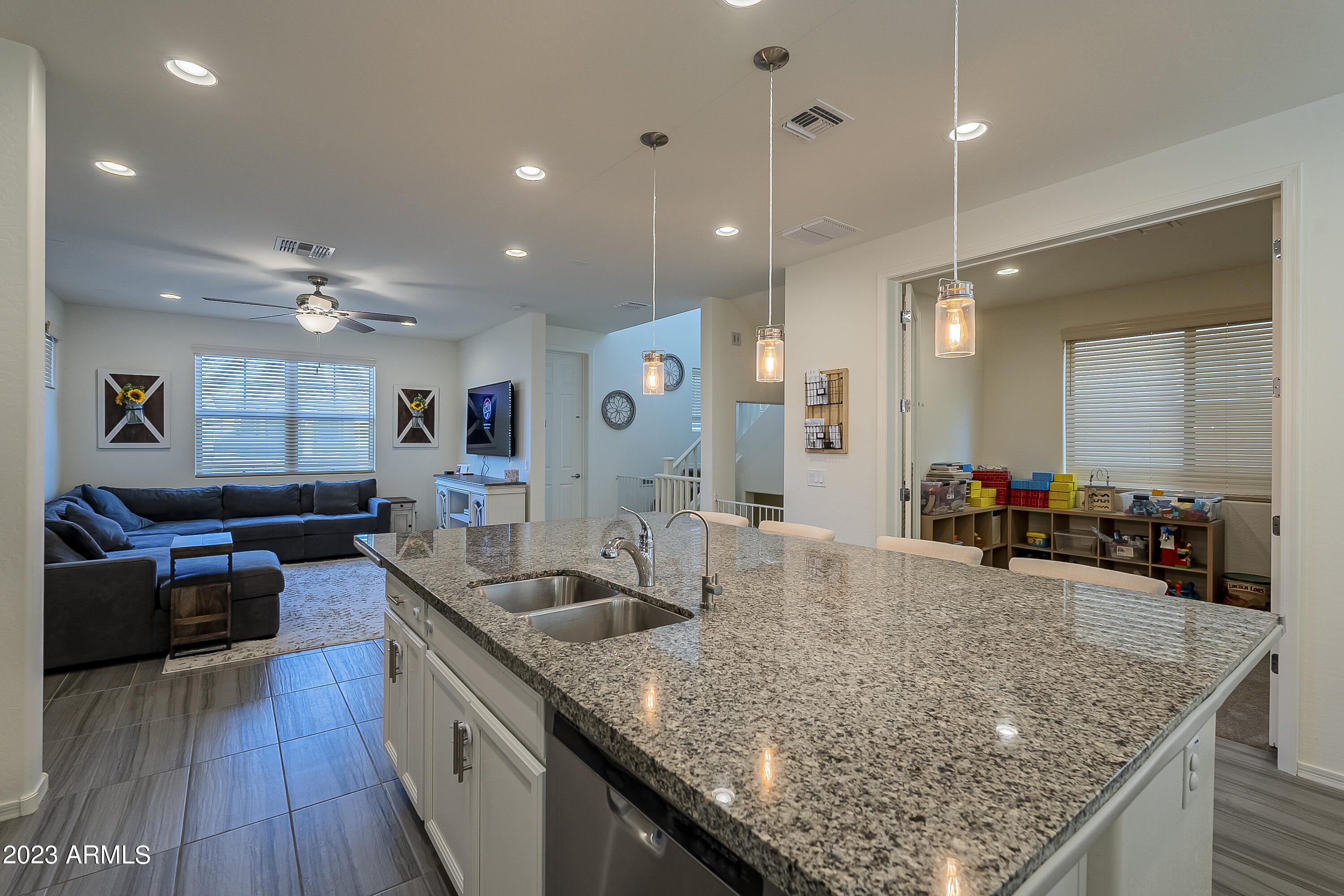 743 W WINCHESTER Drive