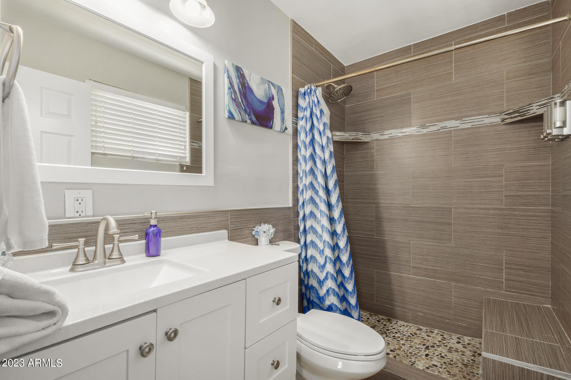 1303 W 10TH Street
