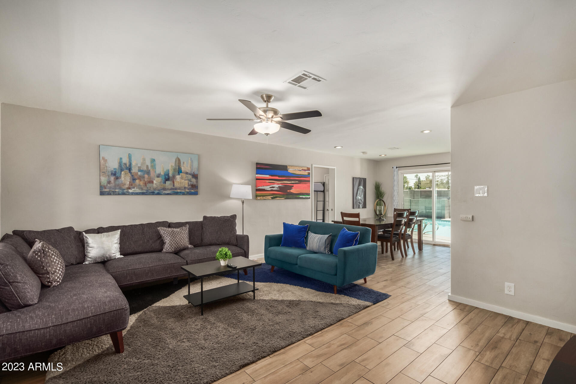 1303 W 10TH Street