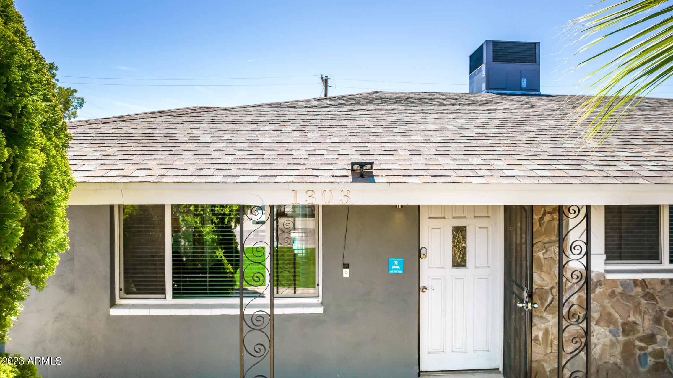 1303 W 10TH Street