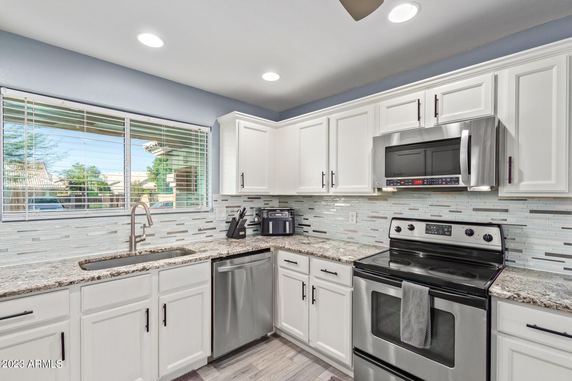 13213 W WILSHIRE Drive