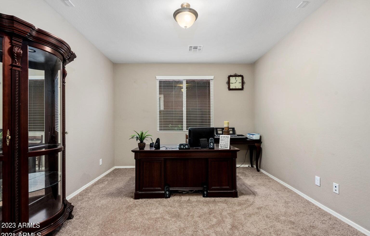 7912 W QUAIL TRACK Drive