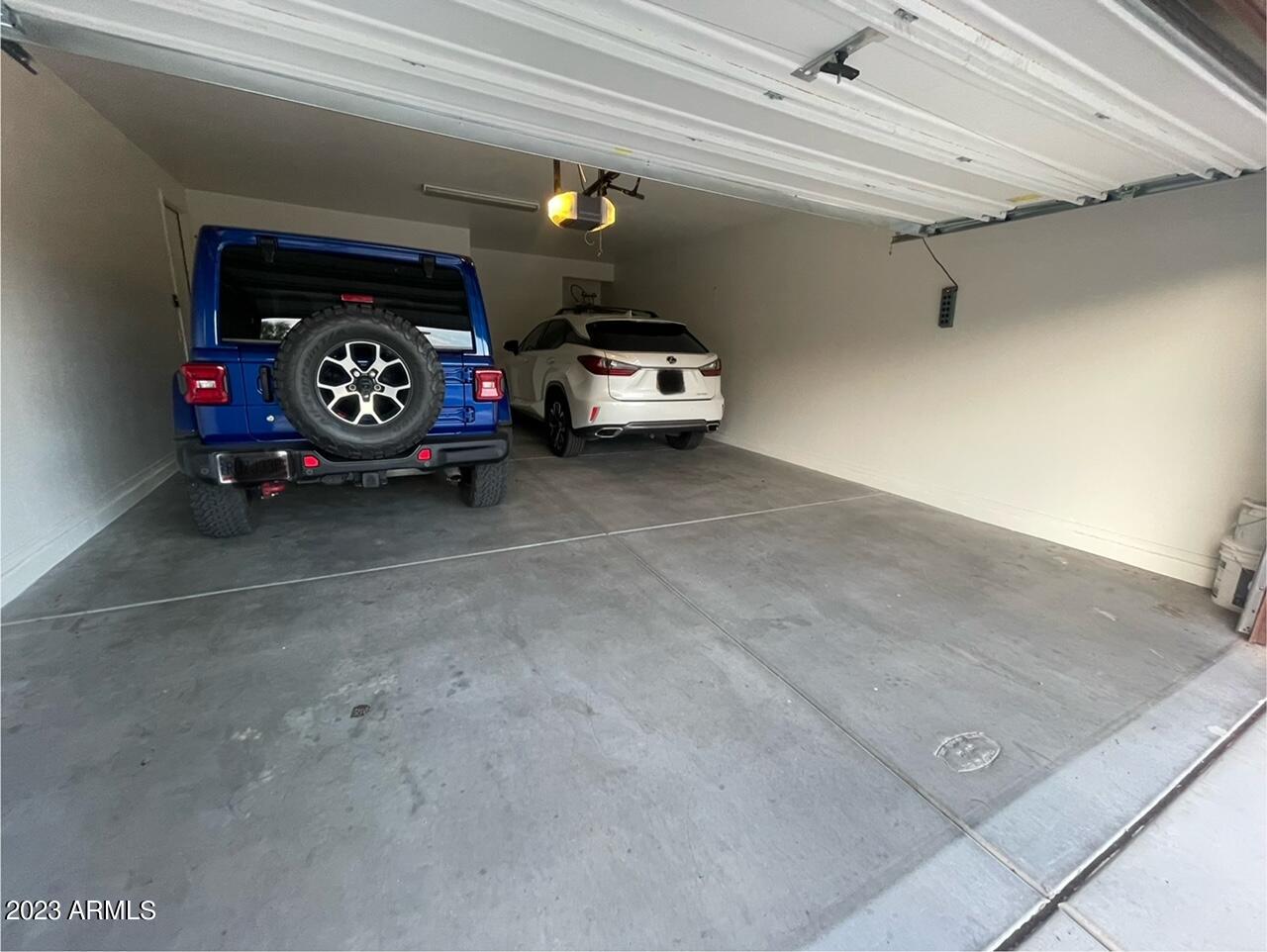 7912 W QUAIL TRACK Drive