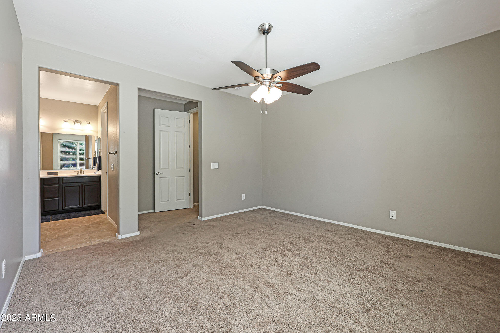 7912 W QUAIL TRACK Drive