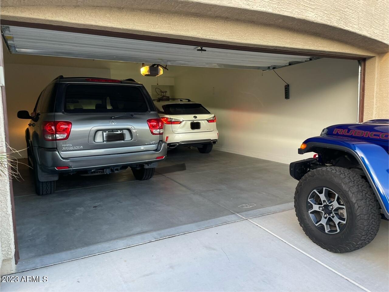 7912 W QUAIL TRACK Drive