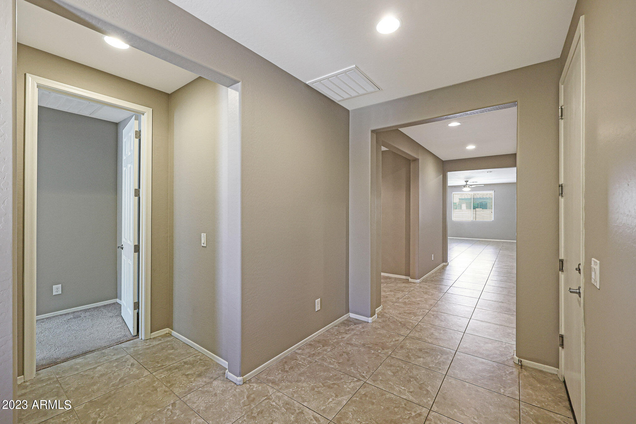 7912 W QUAIL TRACK Drive