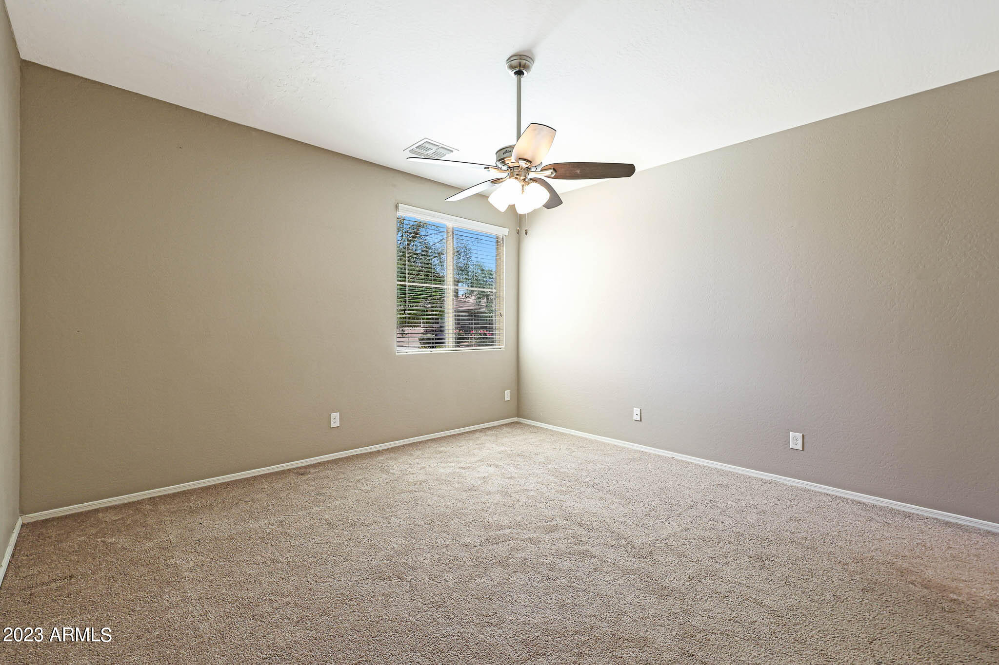 7912 W QUAIL TRACK Drive