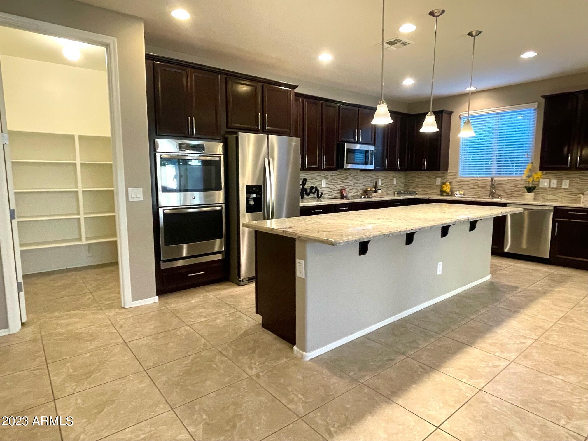 7912 W QUAIL TRACK Drive