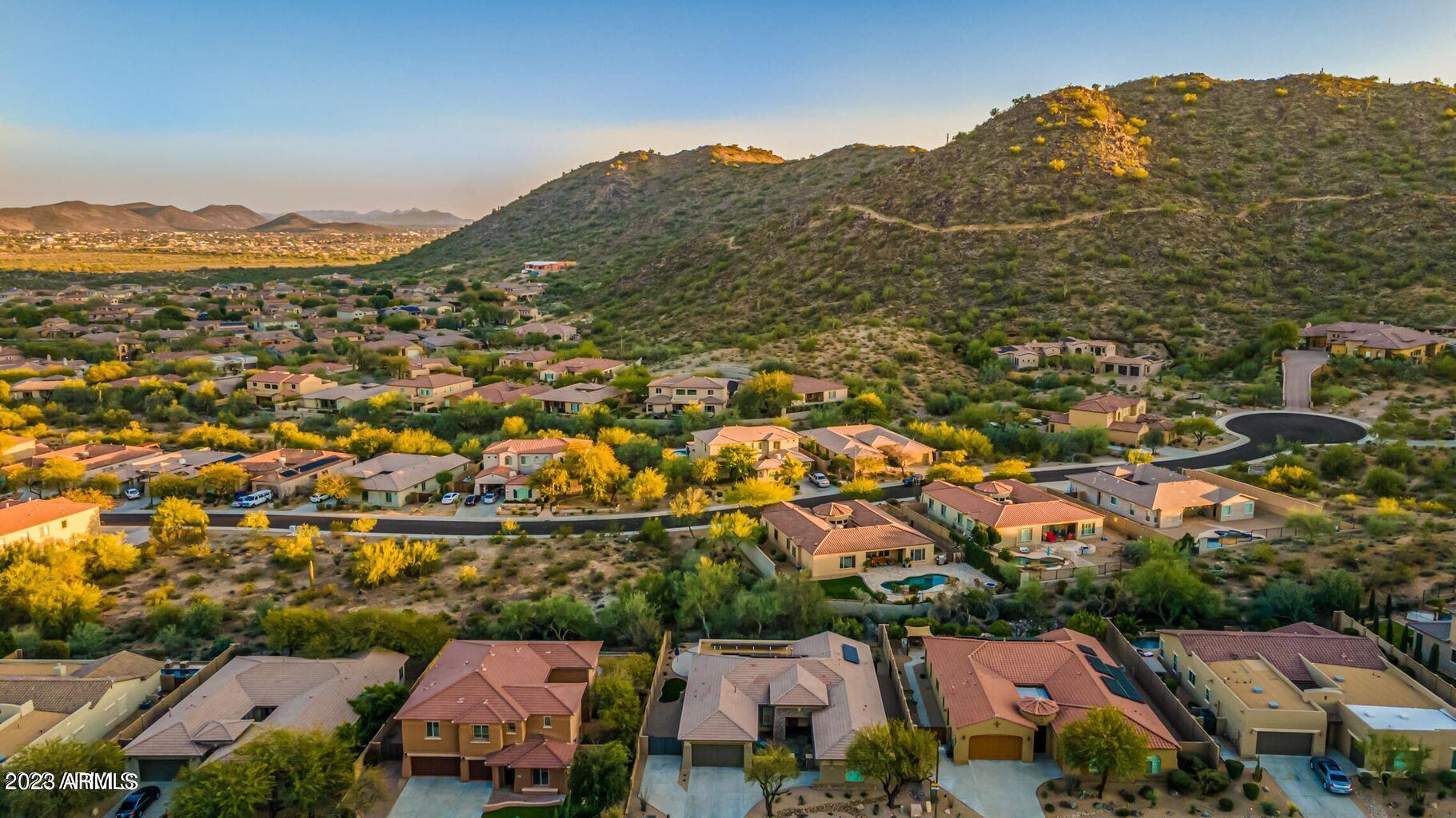7912 W QUAIL TRACK Drive