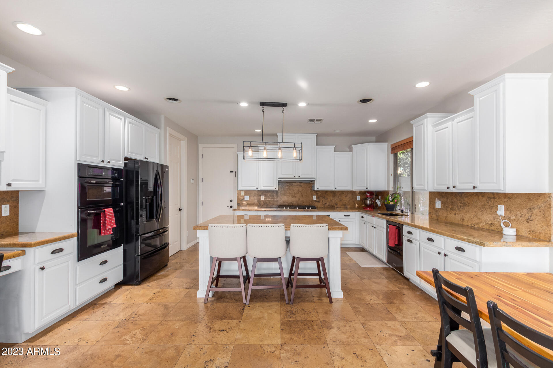 4127 E PULLMAN Road