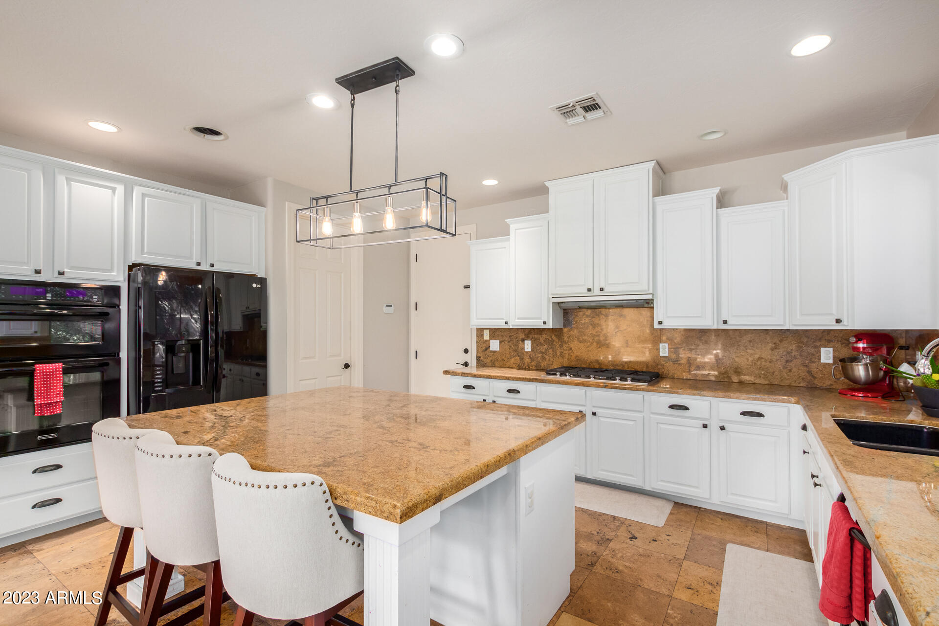 4127 E PULLMAN Road
