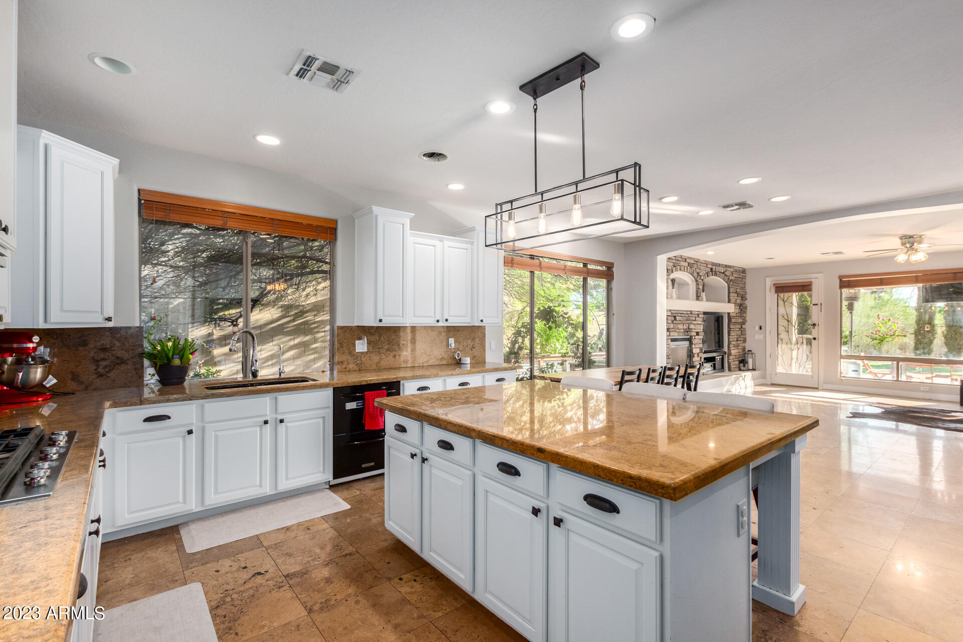 4127 E PULLMAN Road