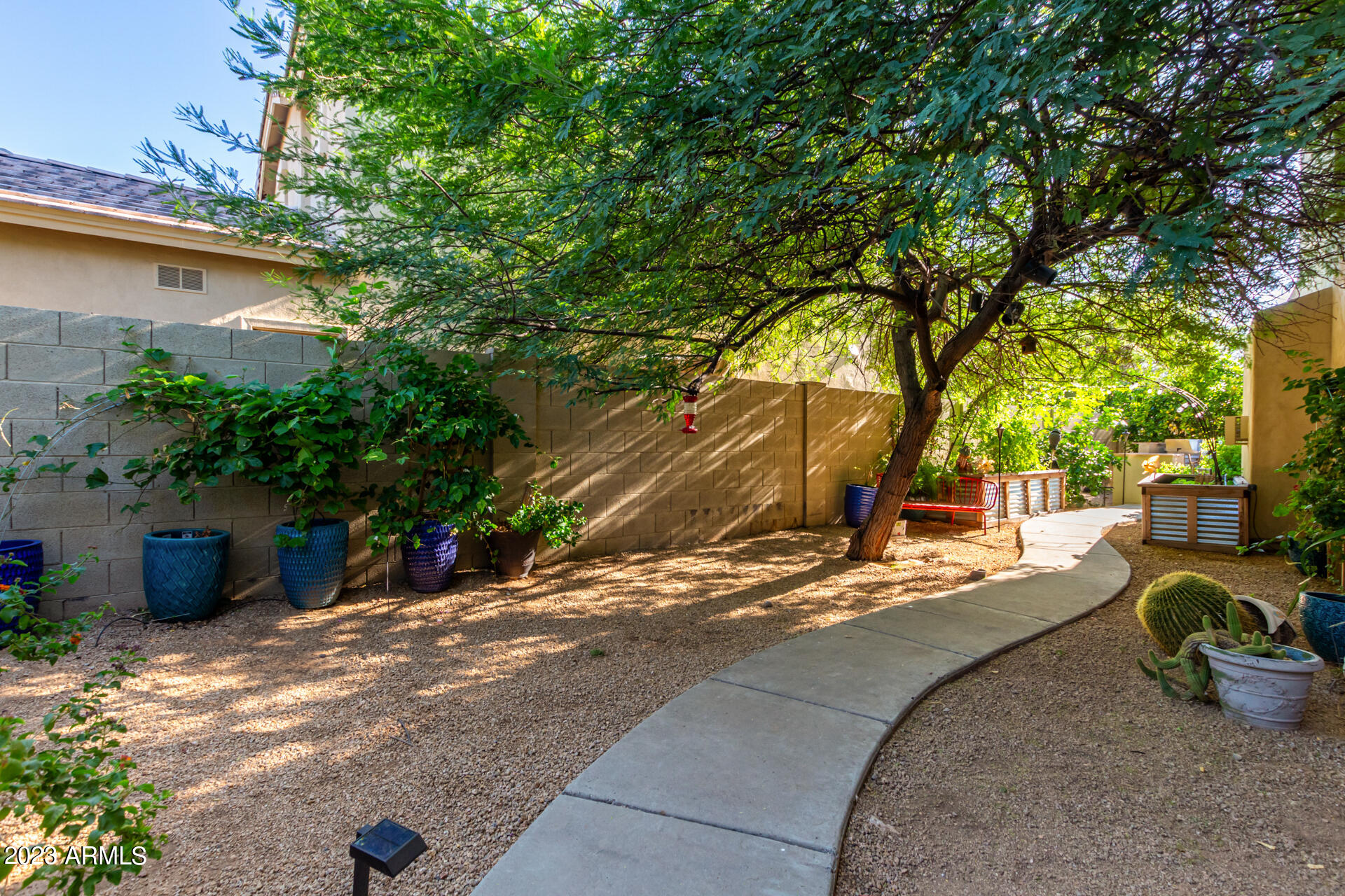 4127 E PULLMAN Road