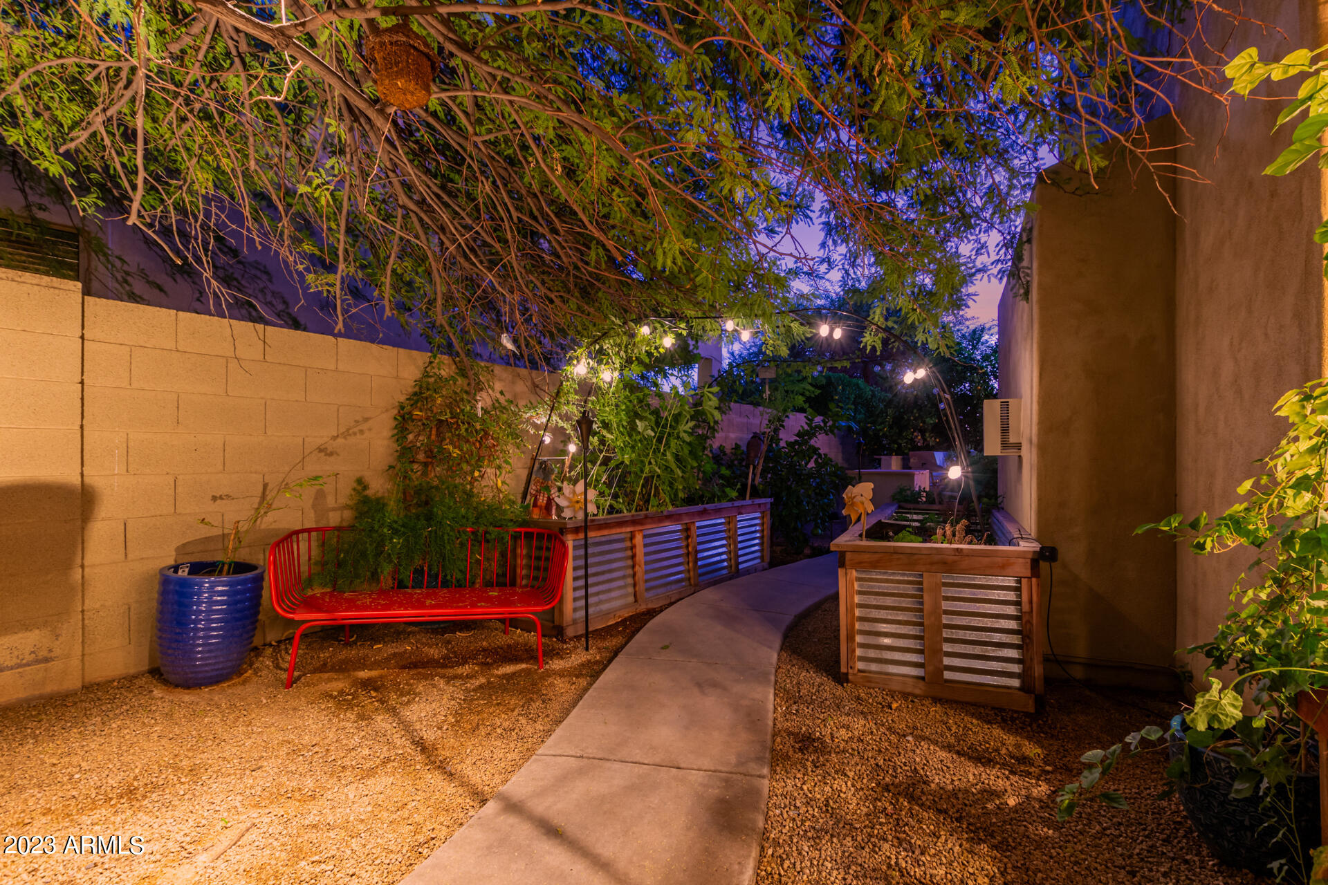 4127 E PULLMAN Road