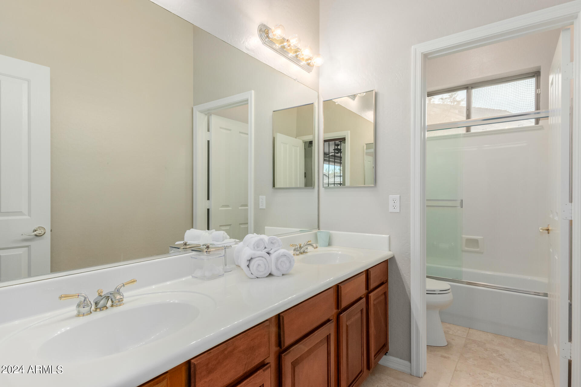 2734 W Adventure Drive