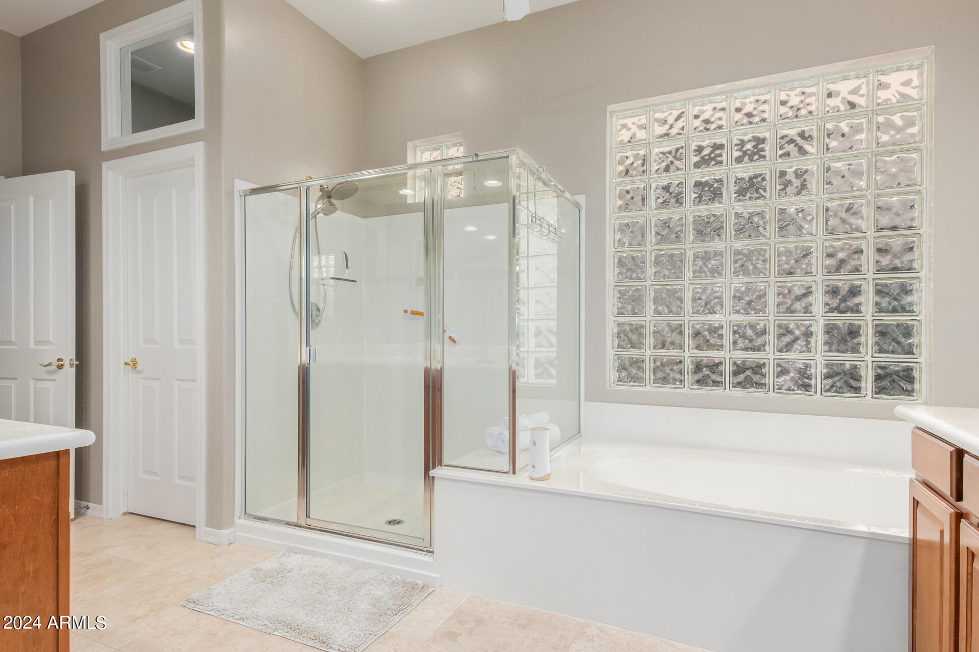 2734 W Adventure Drive