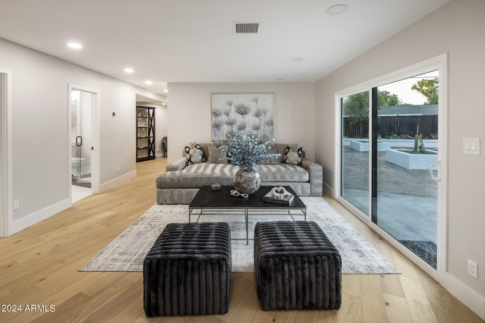 808 W BUTLER Drive