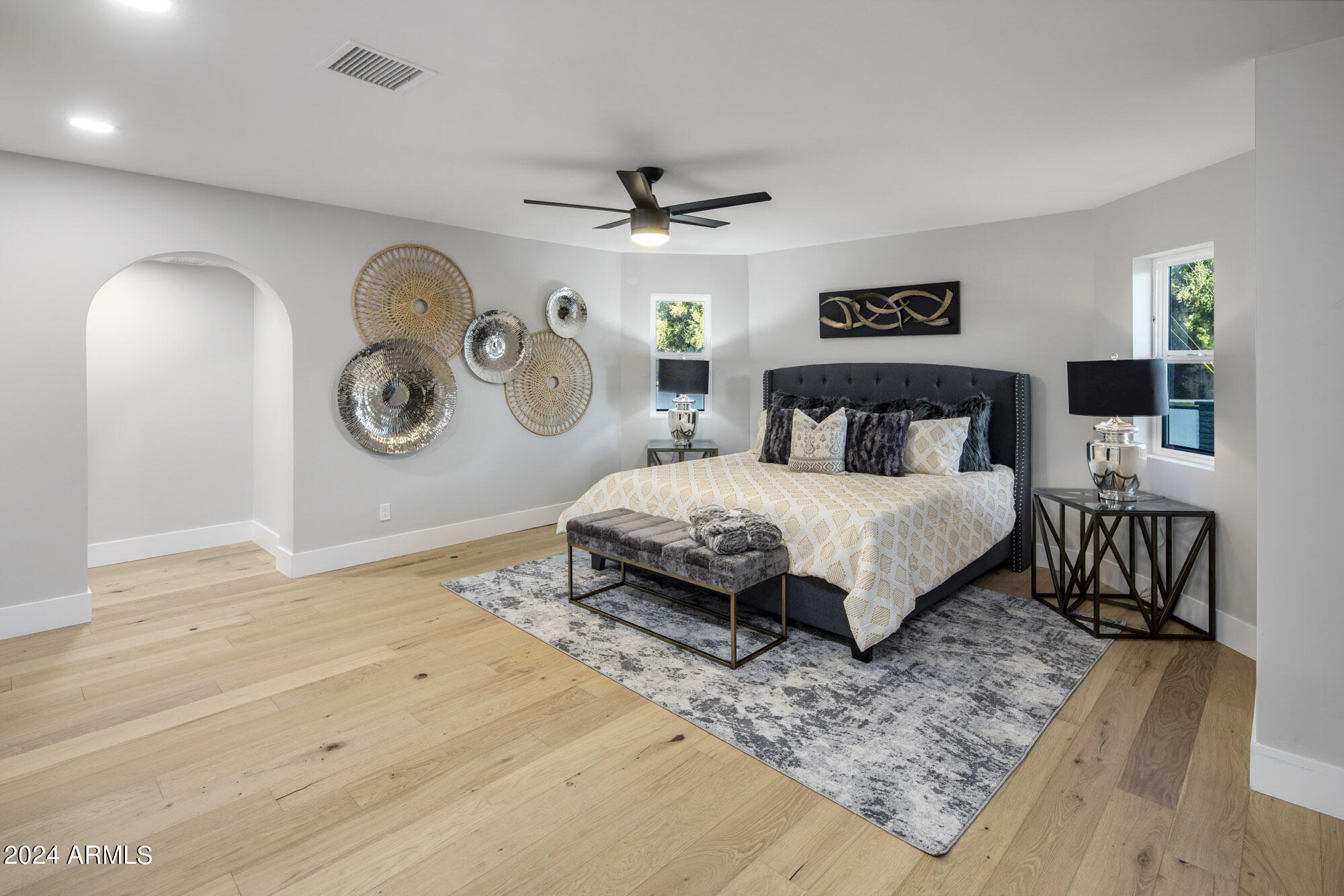 808 W BUTLER Drive