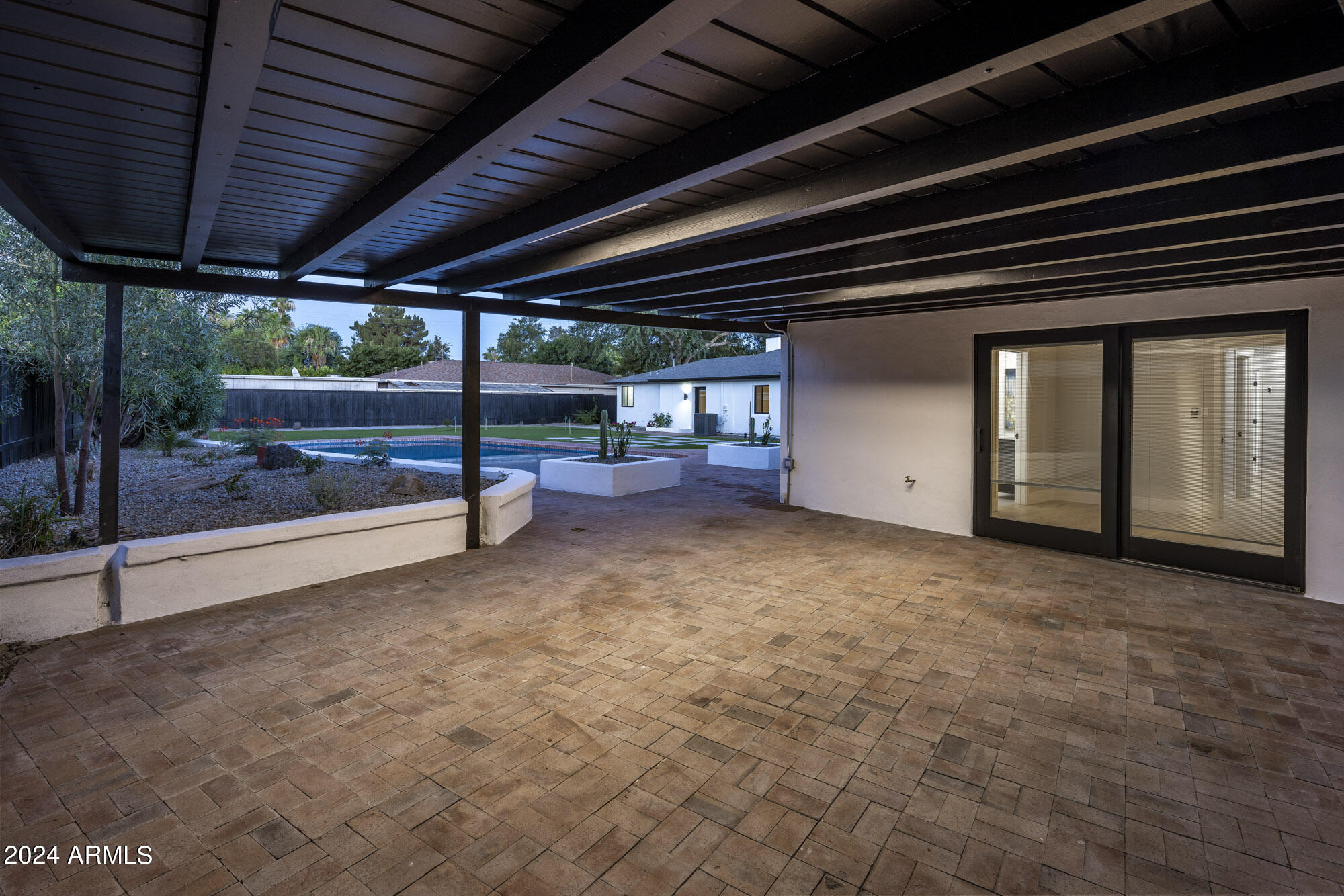 808 W BUTLER Drive