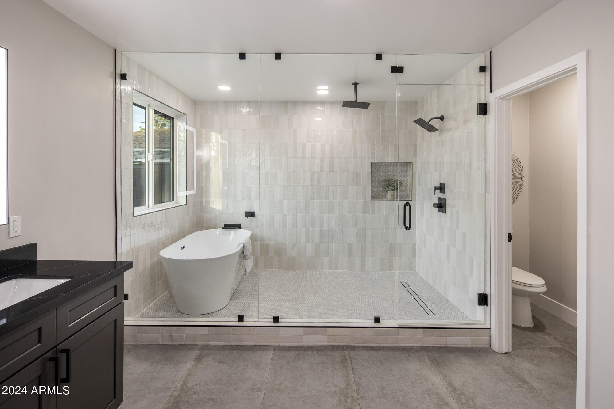 808 W BUTLER Drive