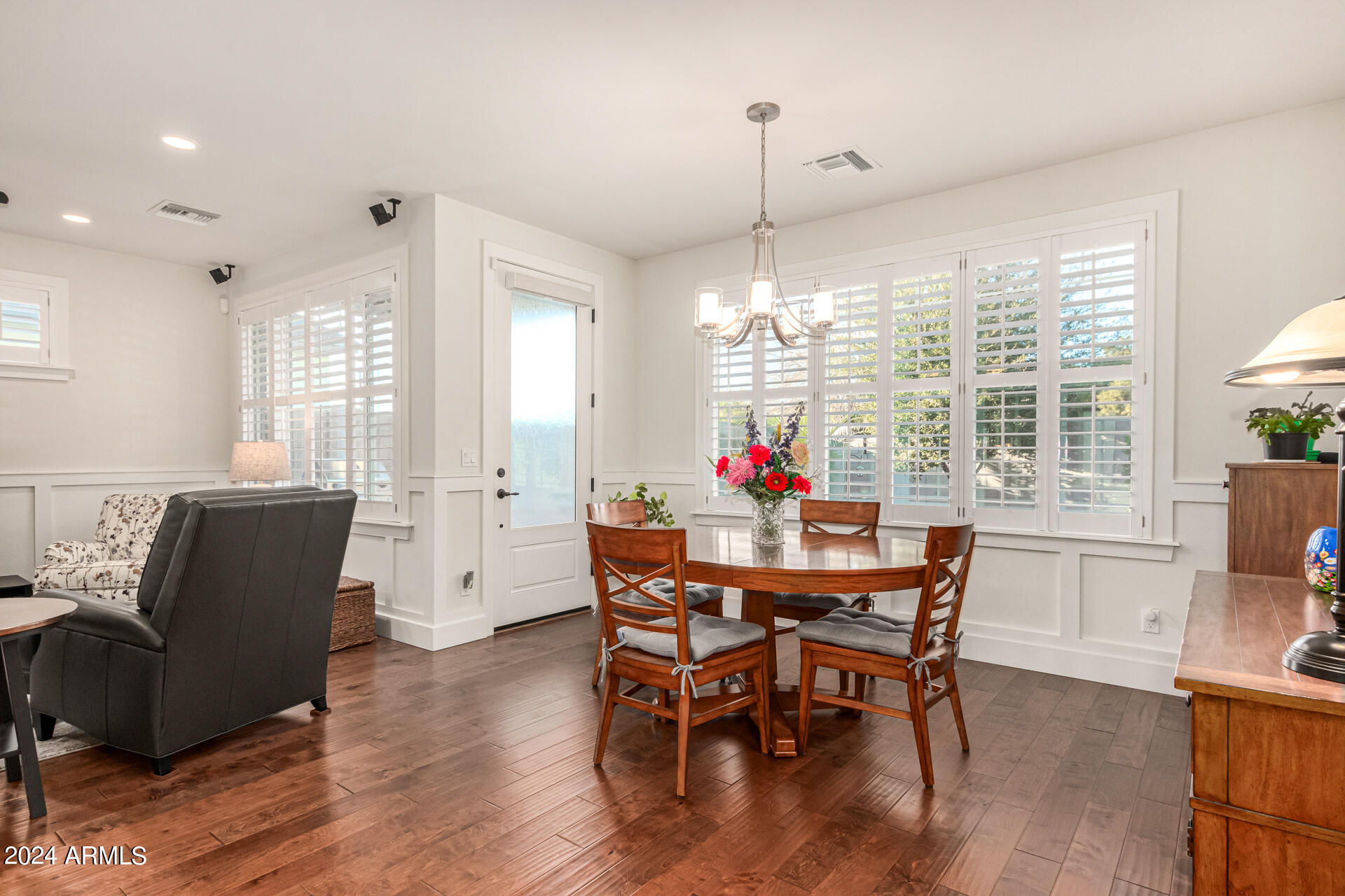 1112 W Flower Street