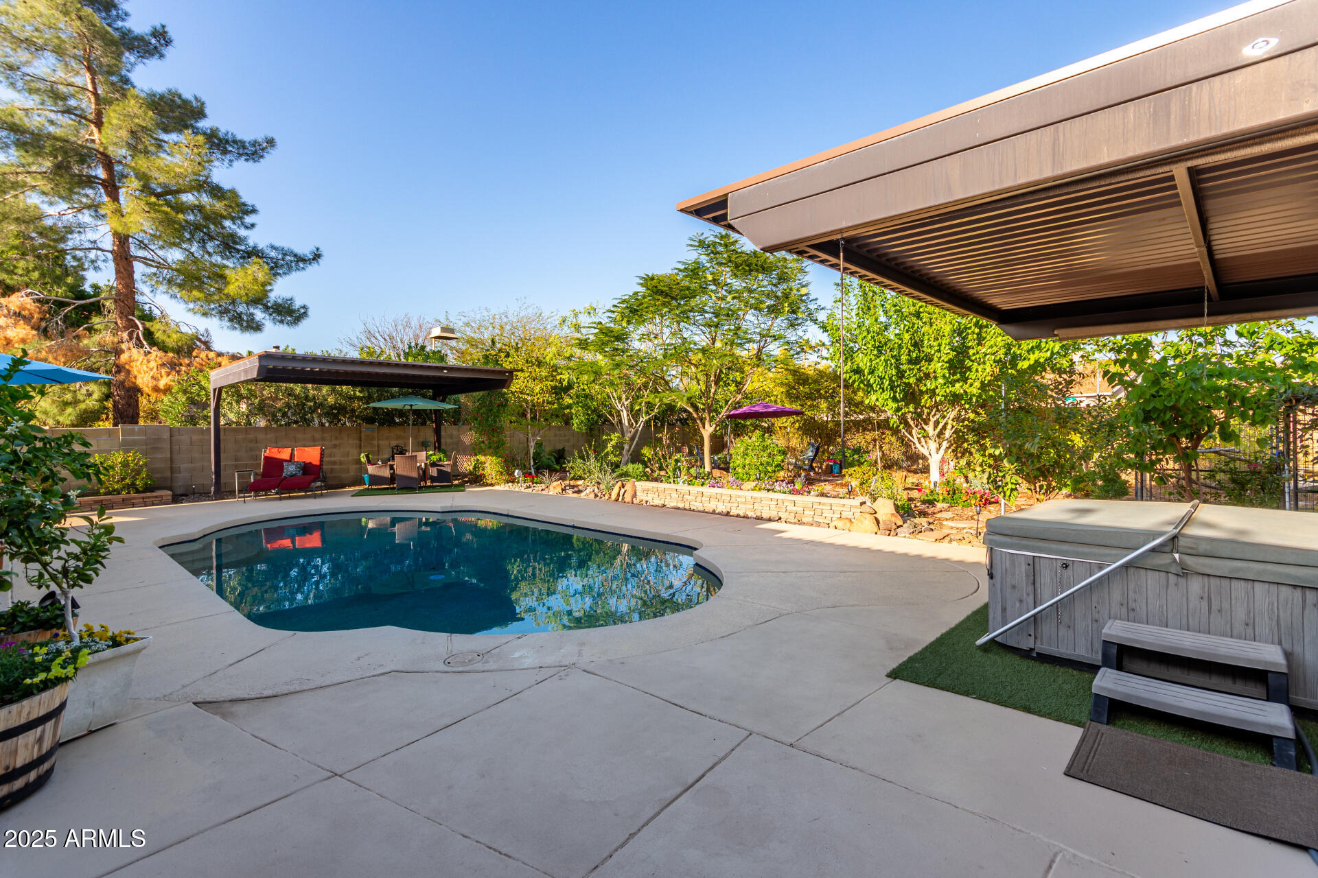 6338 E CAMELOT Drive