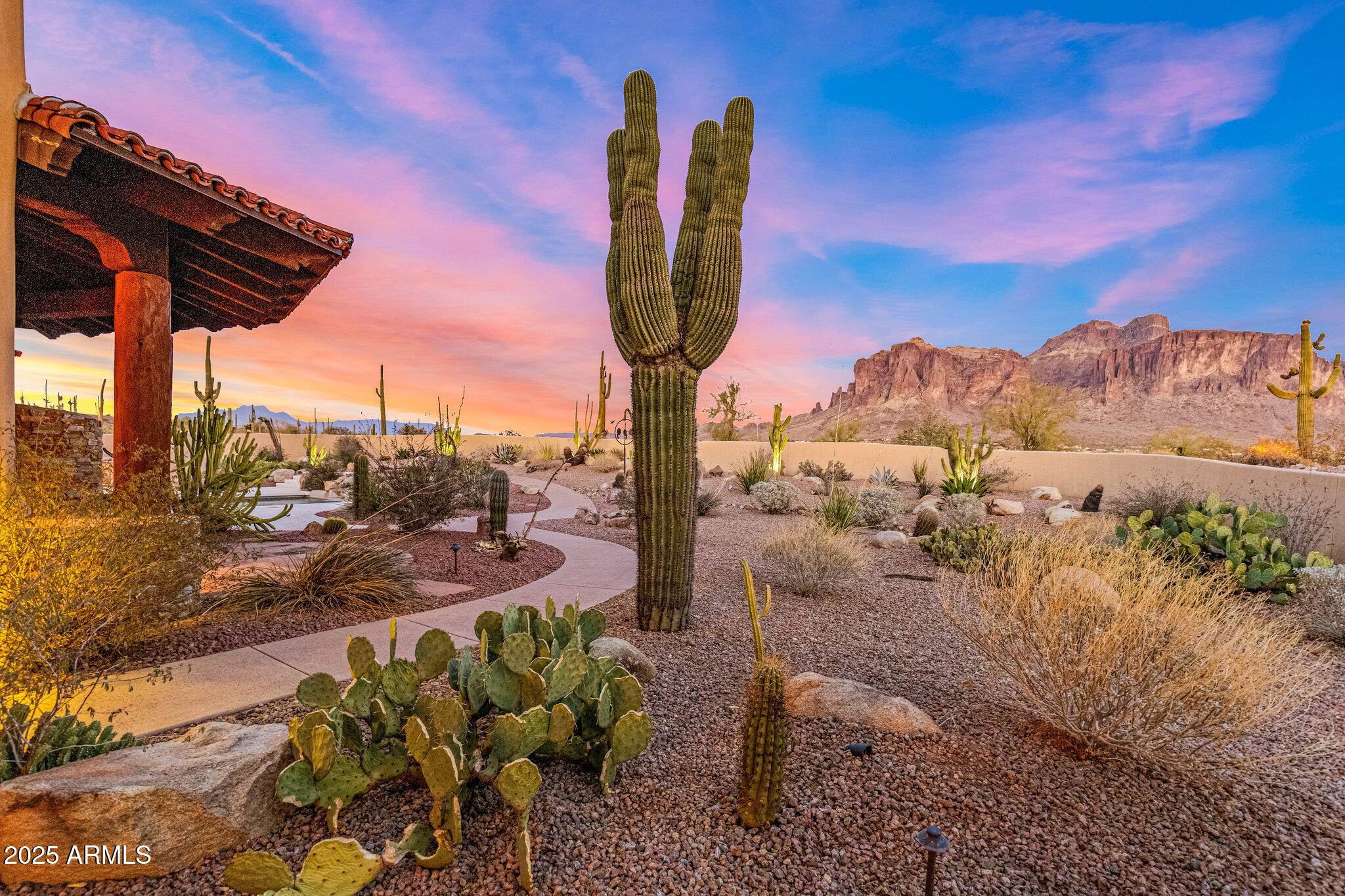 3307 N MOUNTAIN VIEW Road