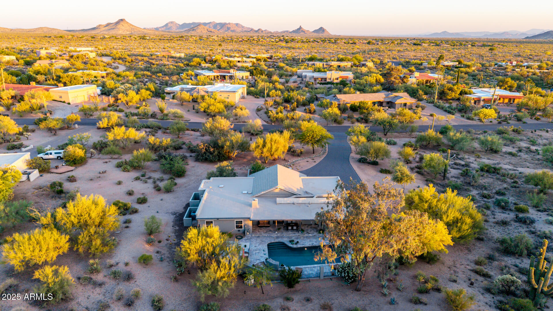 9432 E Quail Trail