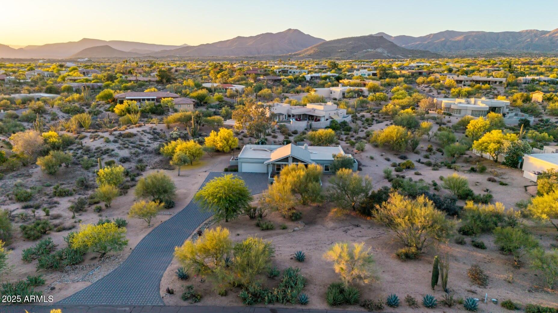 9432 E Quail Trail