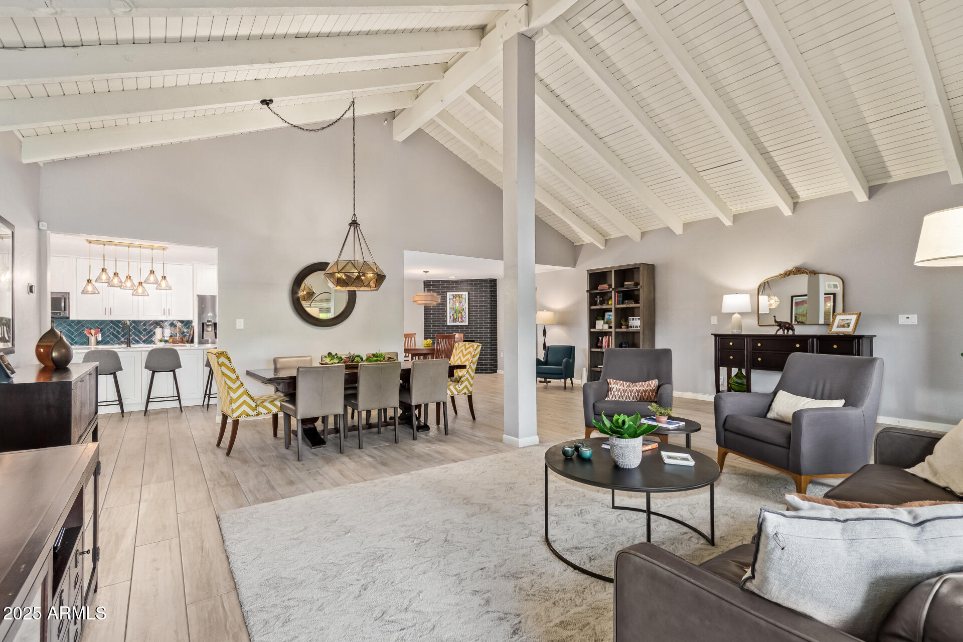 9432 E Quail Trail