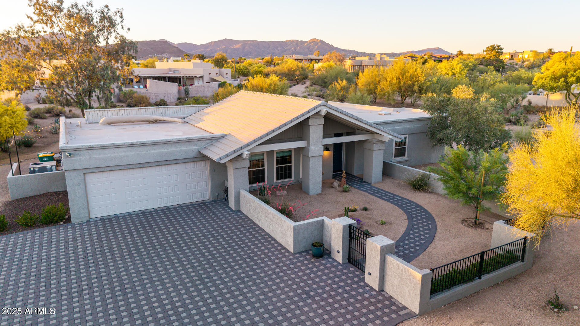 9432 E Quail Trail