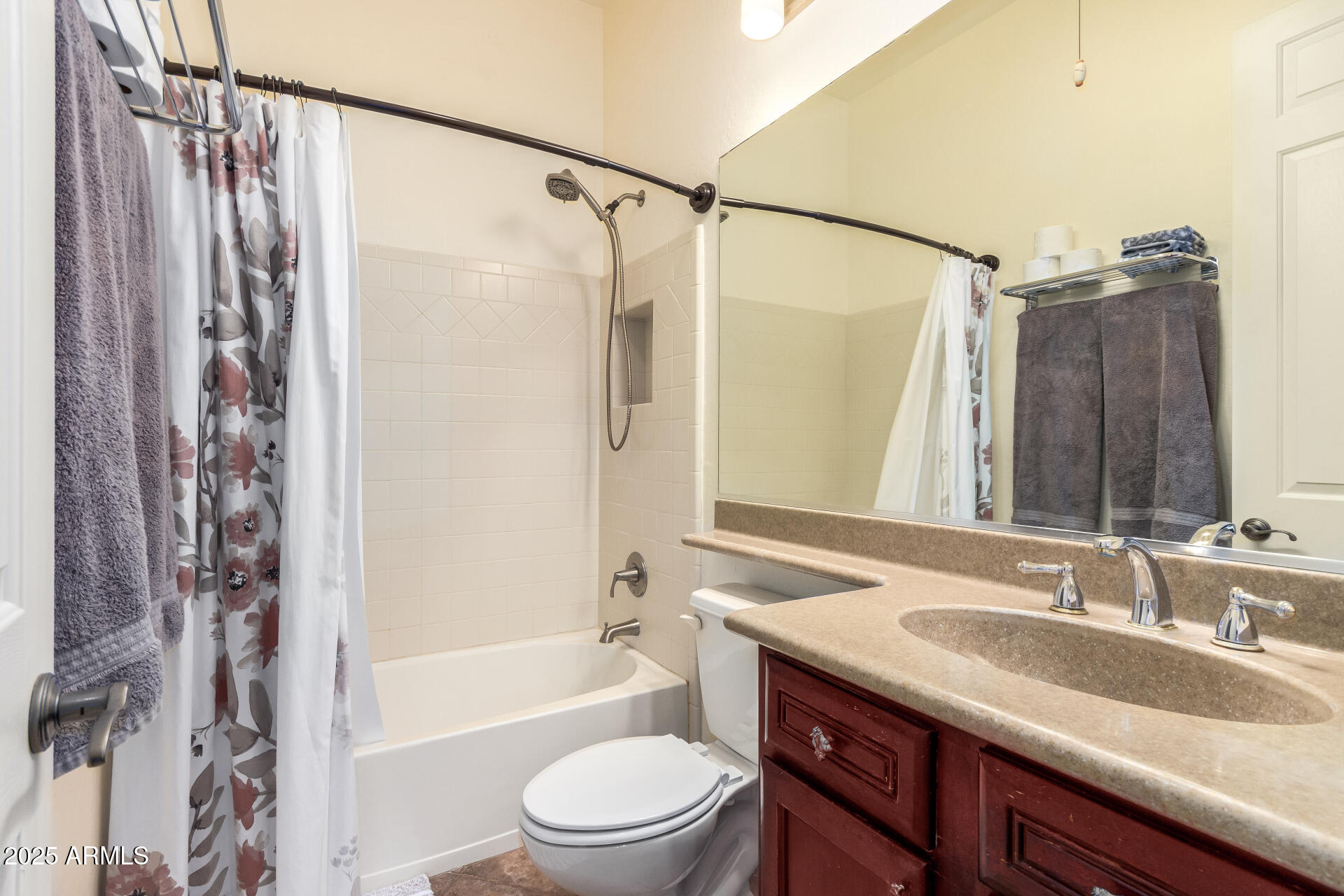 4352 E SANTA FE Court