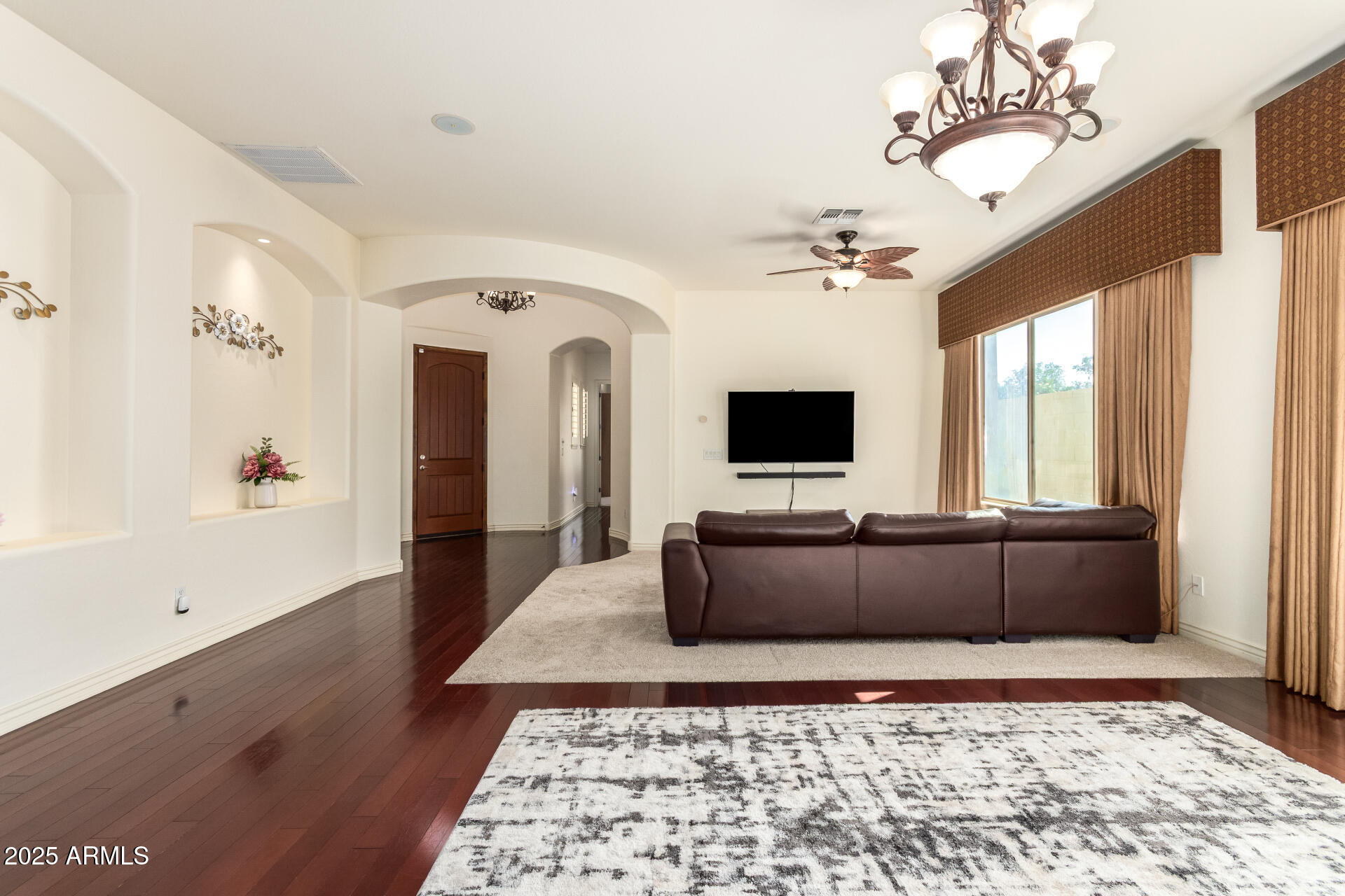 4352 E SANTA FE Court