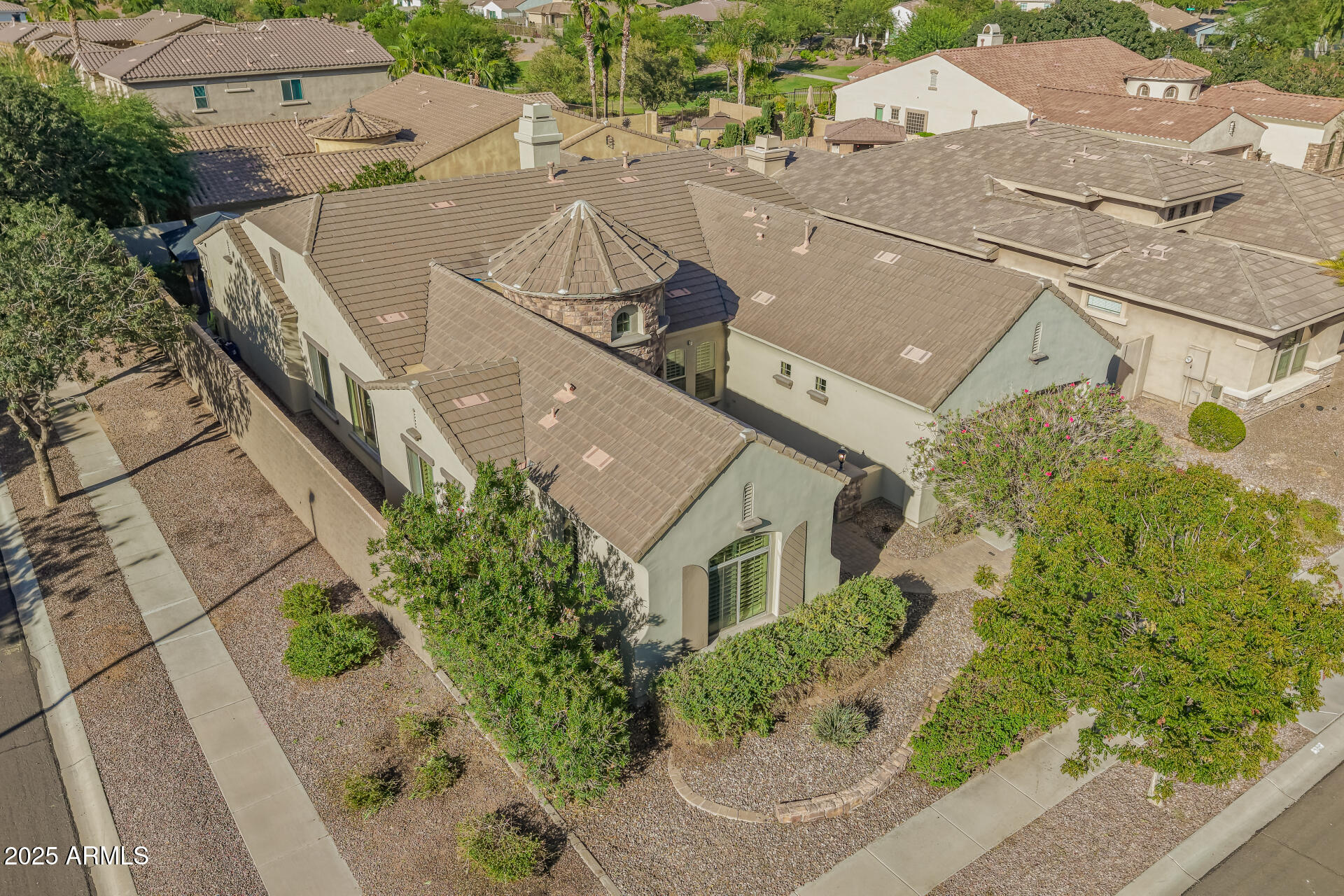 4352 E SANTA FE Court