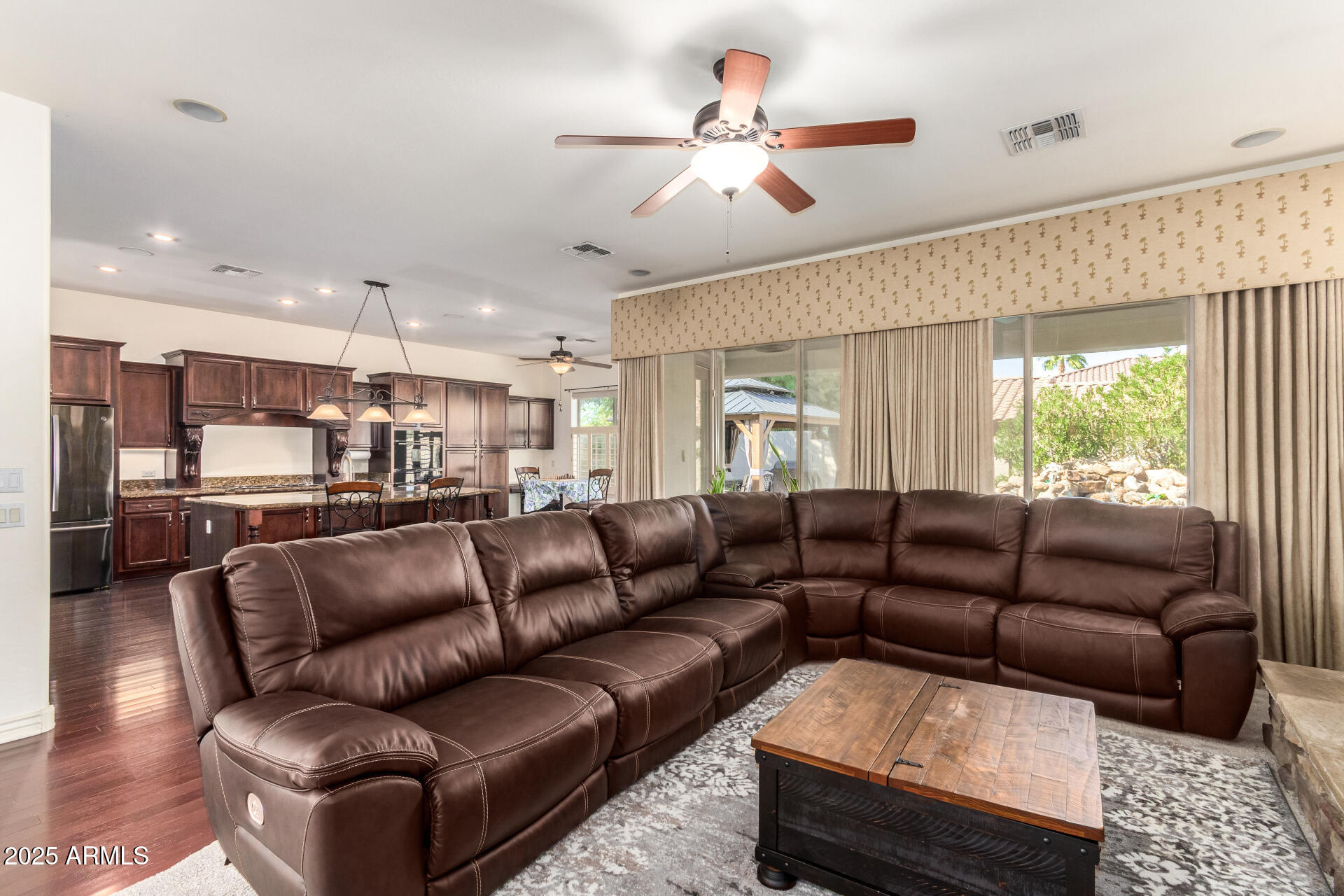 4352 E SANTA FE Court