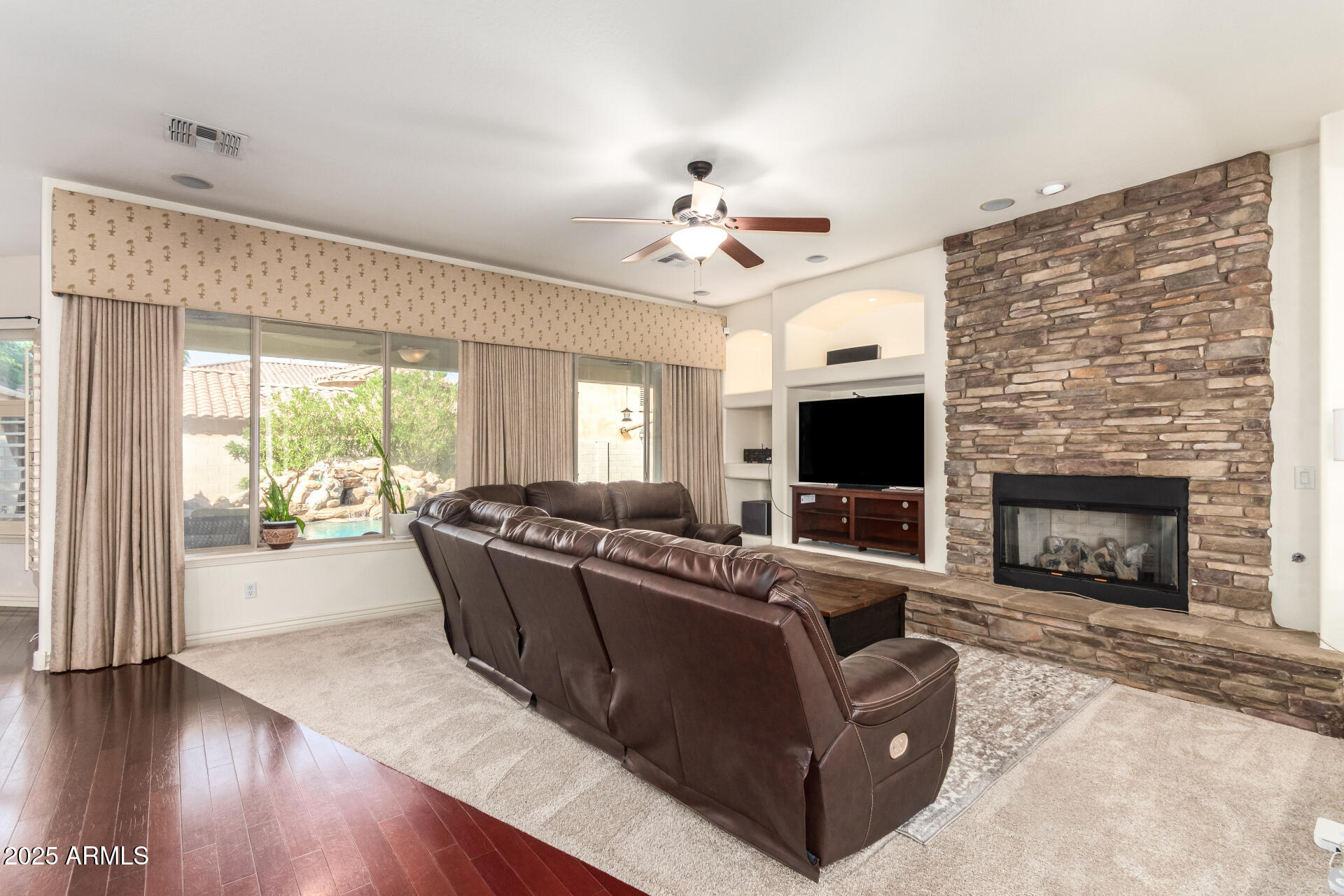 4352 E SANTA FE Court