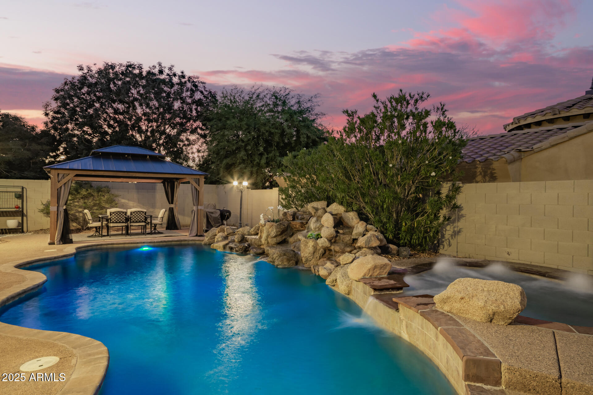 4352 E SANTA FE Court