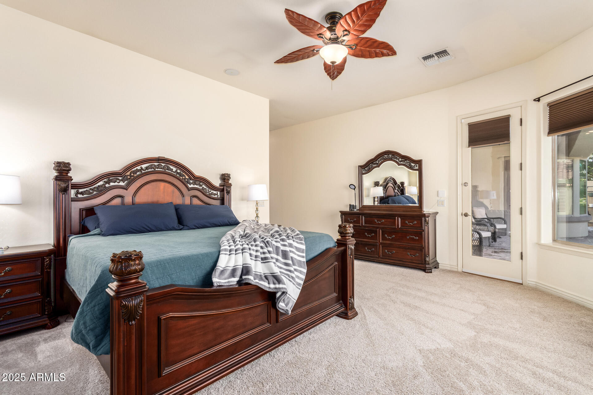 4352 E SANTA FE Court