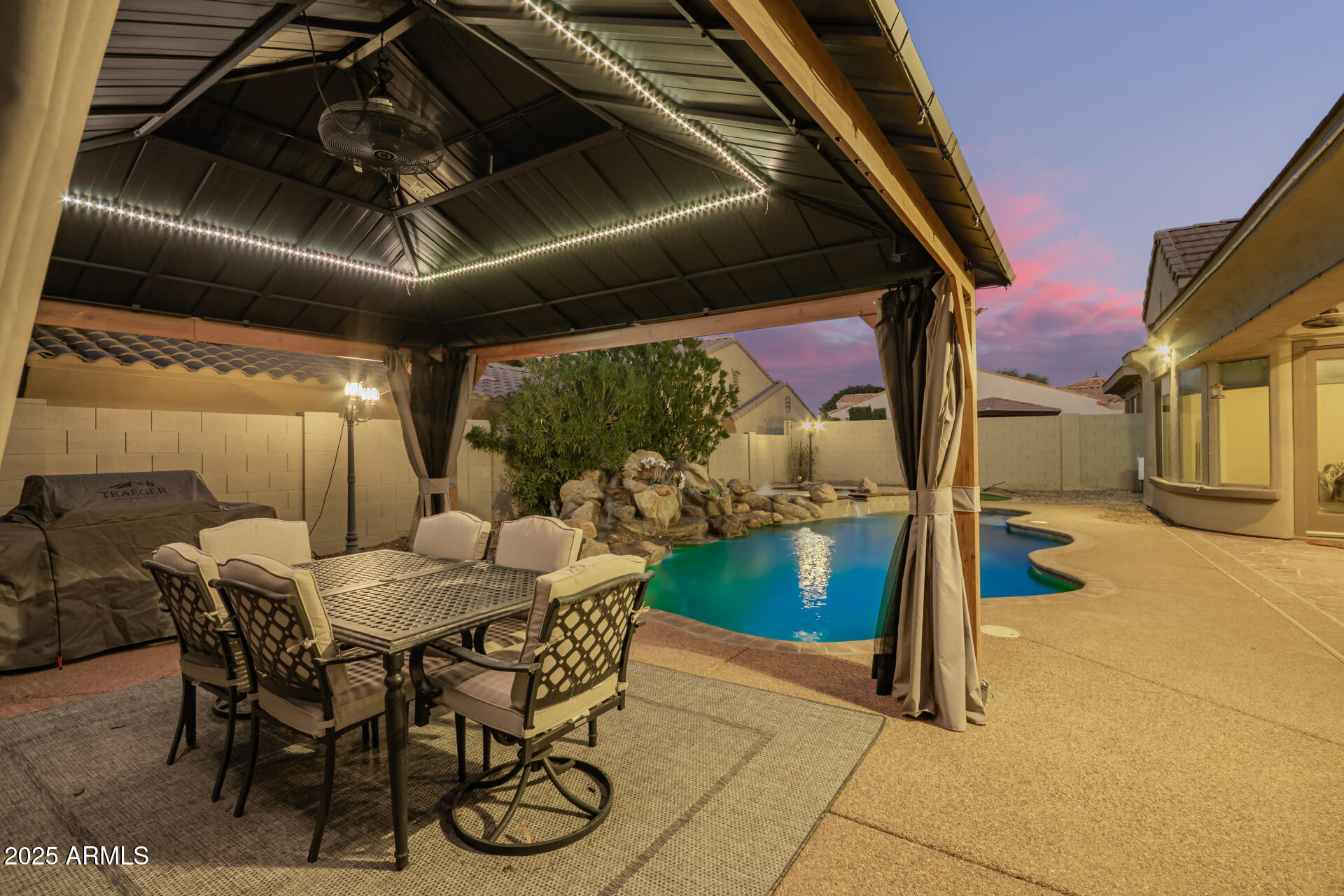 4352 E SANTA FE Court