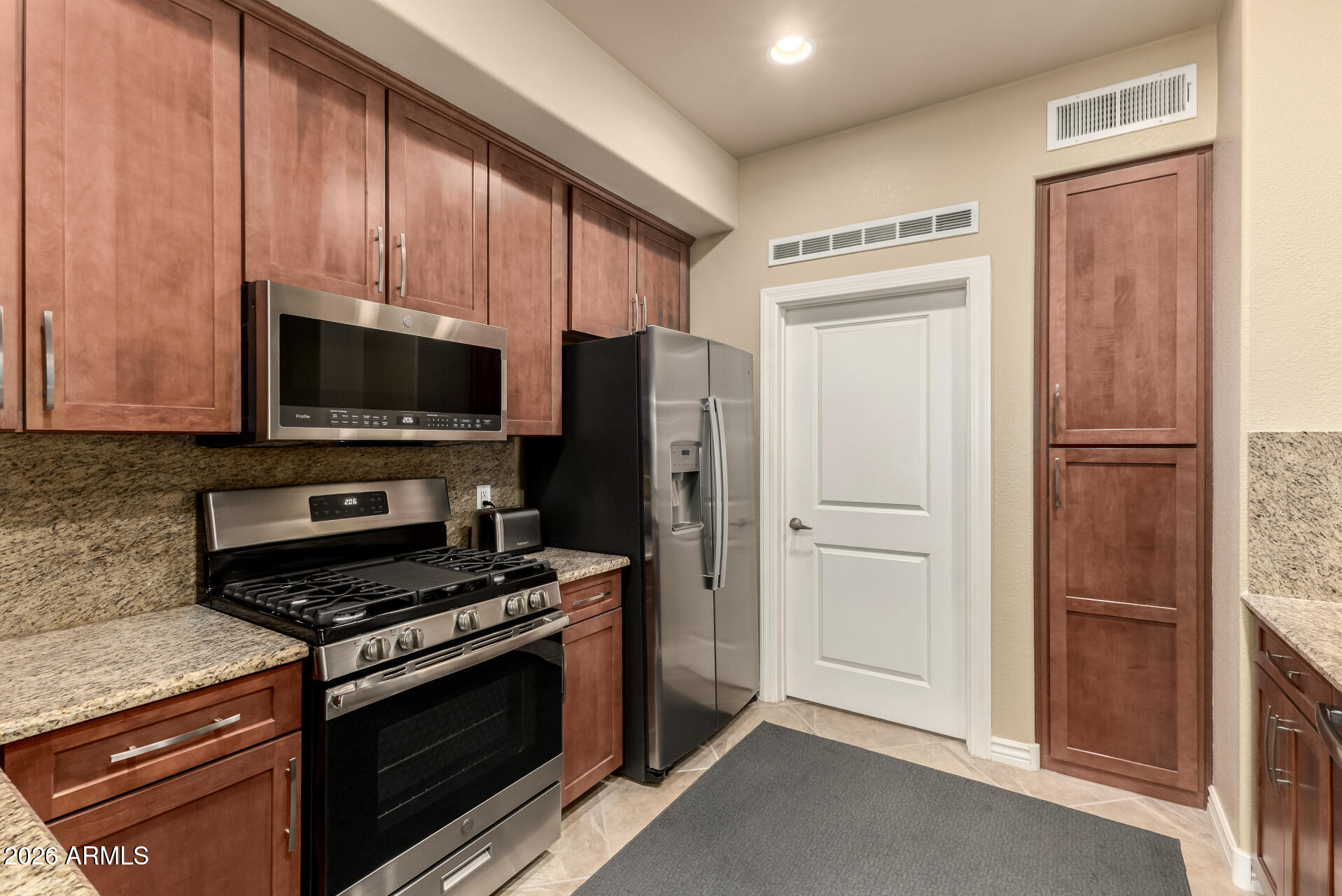 7601 E INDIAN BEND Road 1045