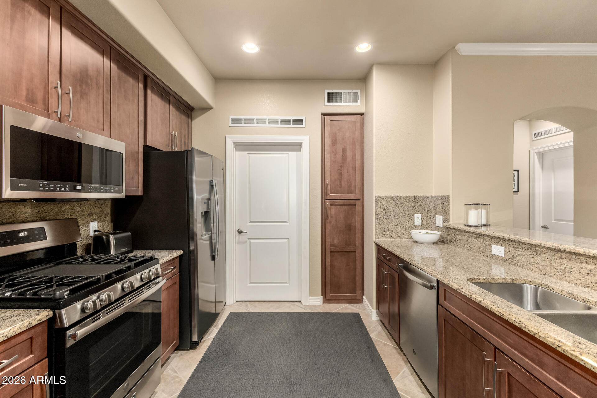 7601 E INDIAN BEND Road 1045