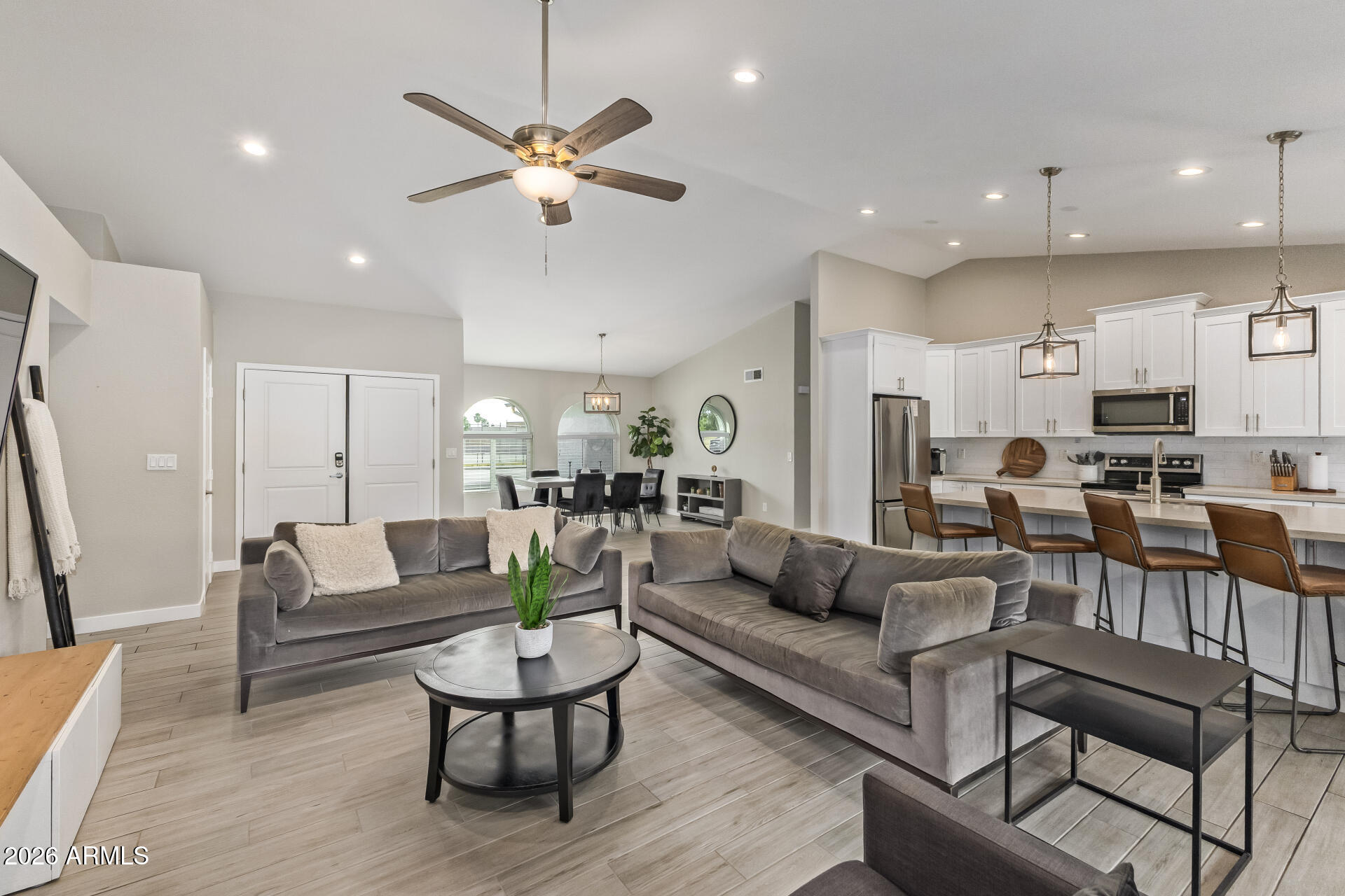 6022 E HILLERY Drive