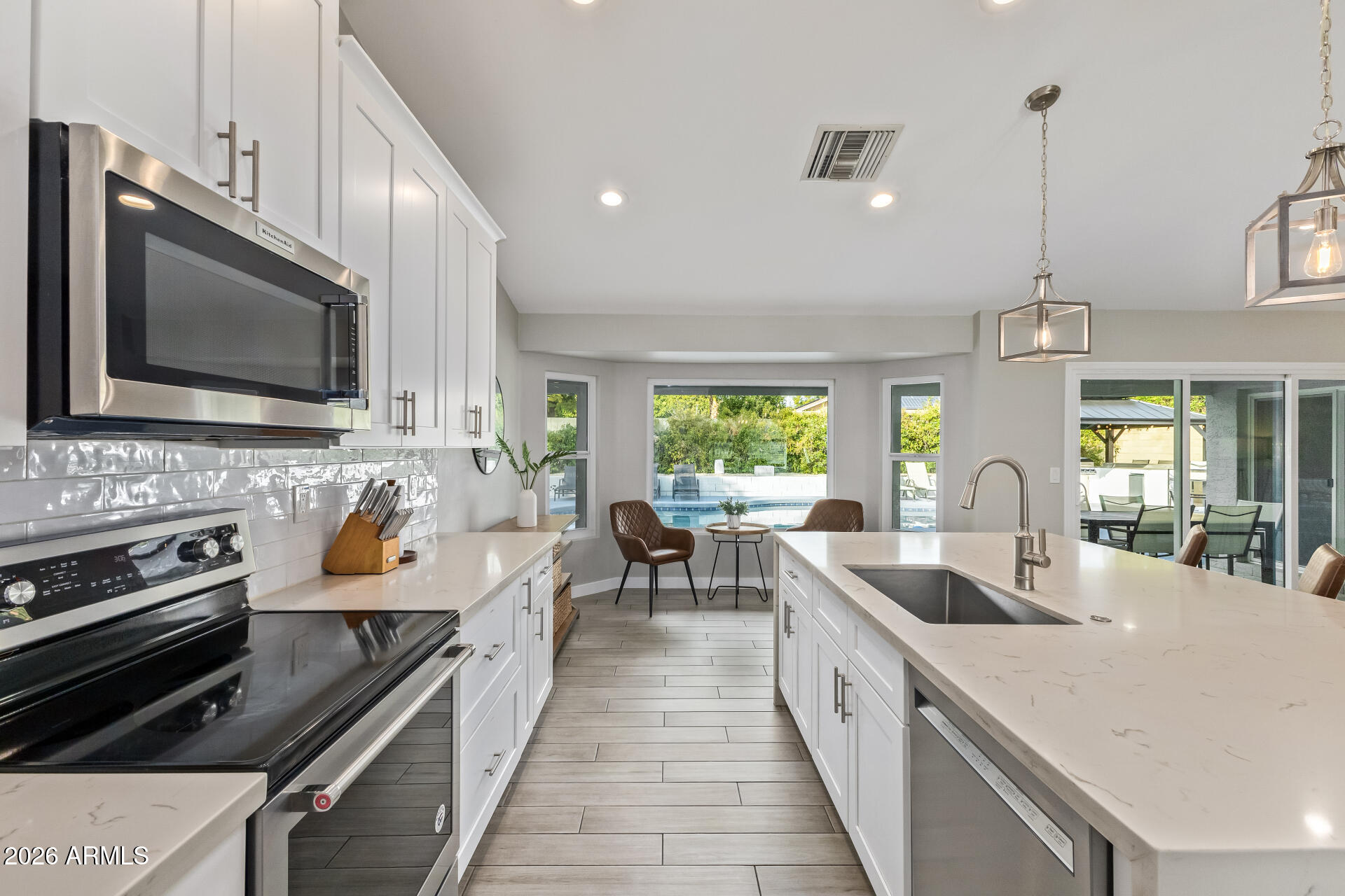 6022 E HILLERY Drive