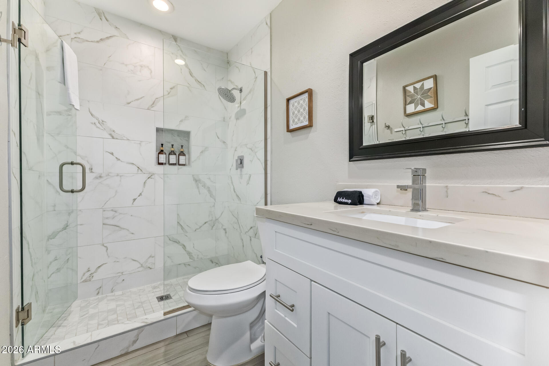 6022 E HILLERY Drive