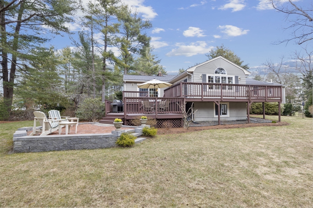 2 Flint Locke Ln